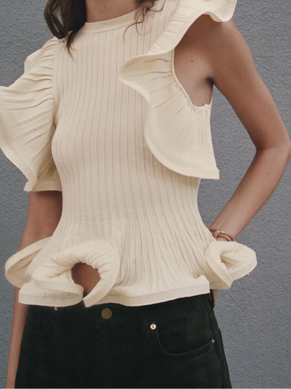 Zara Cream Ruffle Sleeve Ribbed Top - Picture 2 of 3